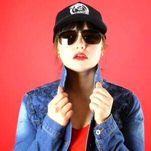 Meet your Posher, Liv